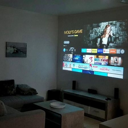 Easystay#4 Home Cinema Ferienwohnung In Kliniknaehe Mit Balkon, Boxspringbett & Netflix Bad Oeynhausen Exterior foto